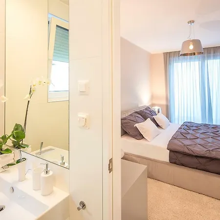 Deluxe * Опатія