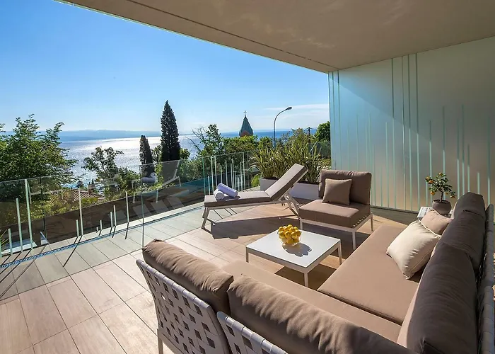 Deluxe アパート *